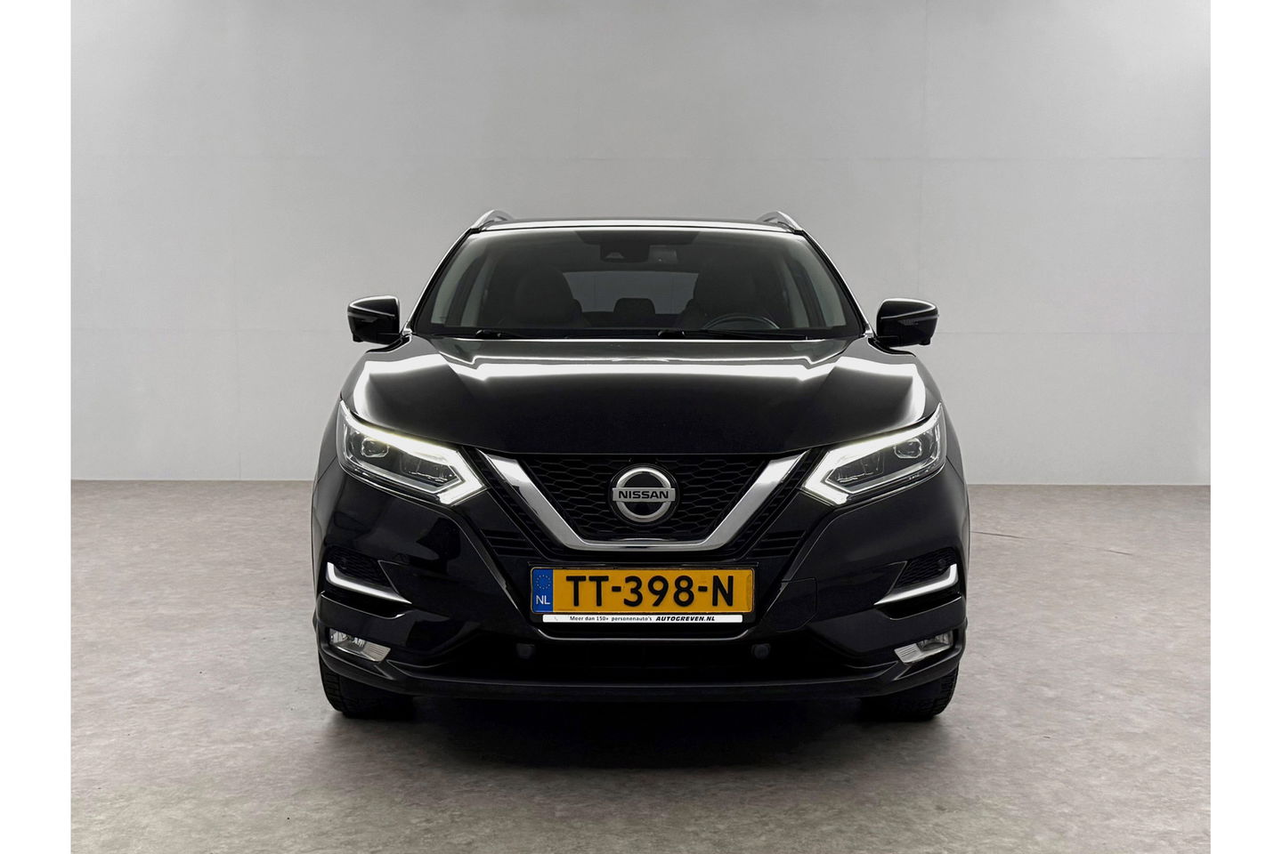 Nissan QASHQAI 1.2 Business Edition 360Camera Pano LED Clima Cruise Trekhaak PDC 17"LMV Navi Stoelverwarming