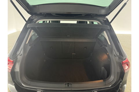 Volkswagen Tiguan 1.4 TSI Pano LED Camera Carplay Adaptive-Cruise Clima Navi PDC 17"LMV