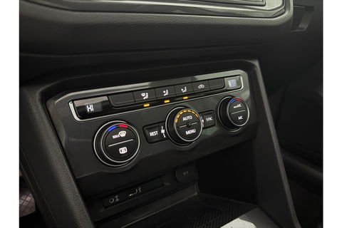 Volkswagen Tiguan 1.4 TSI Pano LED Camera Carplay Adaptive-Cruise Clima Navi PDC 17"LMV
