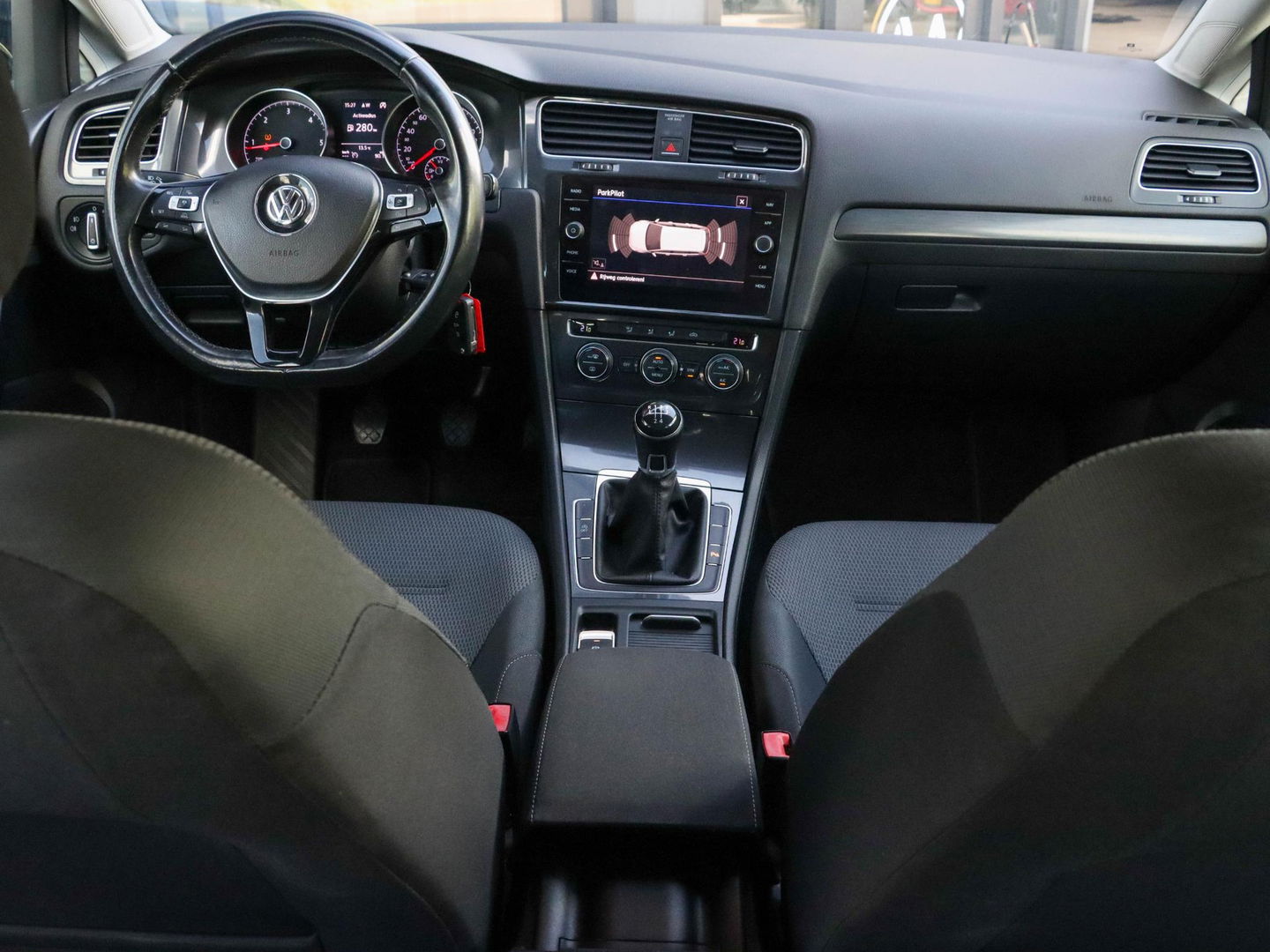 Volkswagen GOLF Variant 1.6 TDI Comfortline | Trekhaak | PDC V+A |