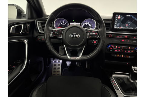 Kia pro_cee'd 1.4 T-GDI GT-PlusLine 140PK Pano Memory JBL Audio Parelmoer LED Clima Cruise Camera Carplay Navi PDC 17"LMV
