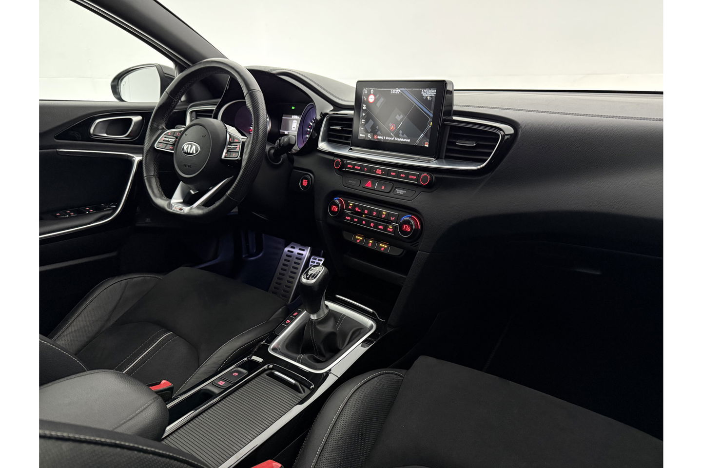 Kia pro_cee'd 1.4 T-GDI GT-PlusLine 140PK Pano Memory JBL Audio Parelmoer LED Clima Cruise Camera Carplay Navi PDC 17"LMV