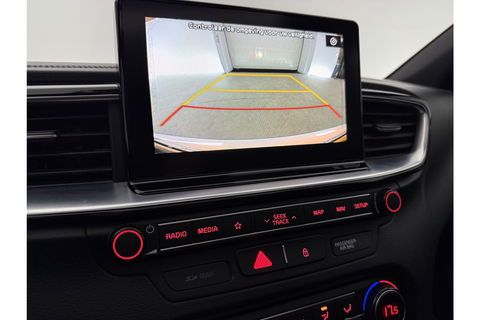 Kia pro_cee'd 1.4 T-GDI GT-PlusLine 140PK Pano Memory JBL Audio Parelmoer LED Clima Cruise Camera Carplay Navi PDC 17"LMV