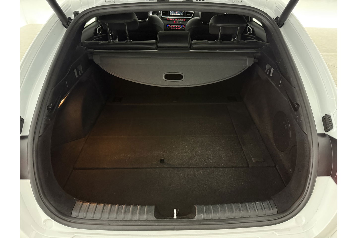 Kia pro_cee'd 1.4 T-GDI GT-PlusLine 140PK Pano Memory JBL Audio Parelmoer LED Clima Cruise Camera Carplay Navi PDC 17"LMV