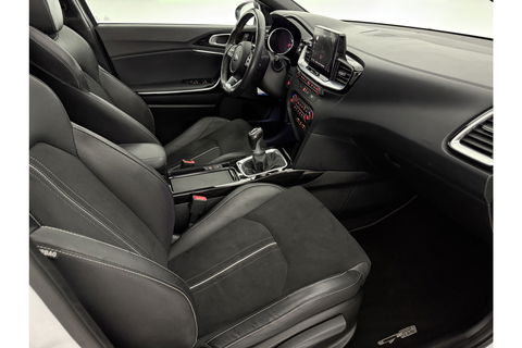 Kia pro_cee'd 1.4 T-GDI GT-PlusLine 140PK Pano Memory JBL Audio Parelmoer LED Clima Cruise Camera Carplay Navi PDC 17"LMV