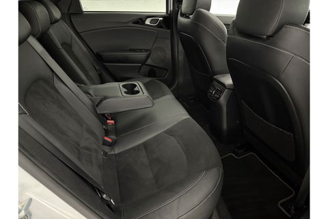 Kia pro_cee'd 1.4 T-GDI GT-PlusLine 140PK Pano Memory JBL Audio Parelmoer LED Clima Cruise Camera Carplay Navi PDC 17"LMV