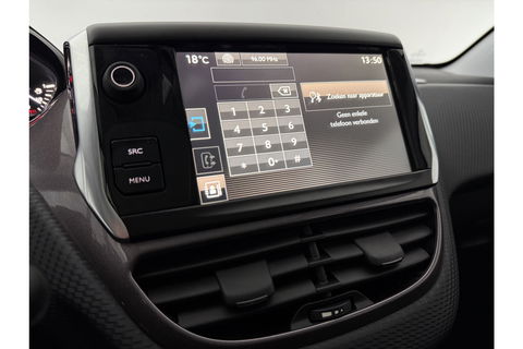Peugeot 2008 1.2 PureTech Pano Airco Trekhaak LED Navigatie Parkeersensoren 16"LMV