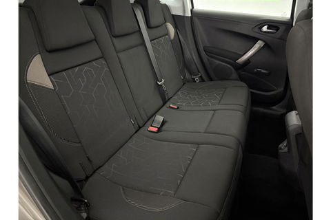 Peugeot 2008 1.2 PureTech Pano Airco Trekhaak LED Navigatie Parkeersensoren 16"LMV