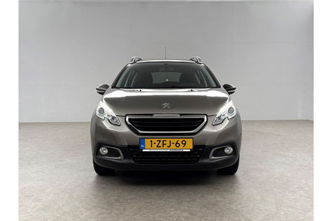 Peugeot 2008 1.2 PureTech Pano Airco Trekhaak LED Navigatie Parkeersensoren 16"LMV