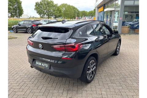 BMW X2 SDRIVE18I BNSED+ AUTOMAAT AIRCO LMV LED PDC-CAMERA