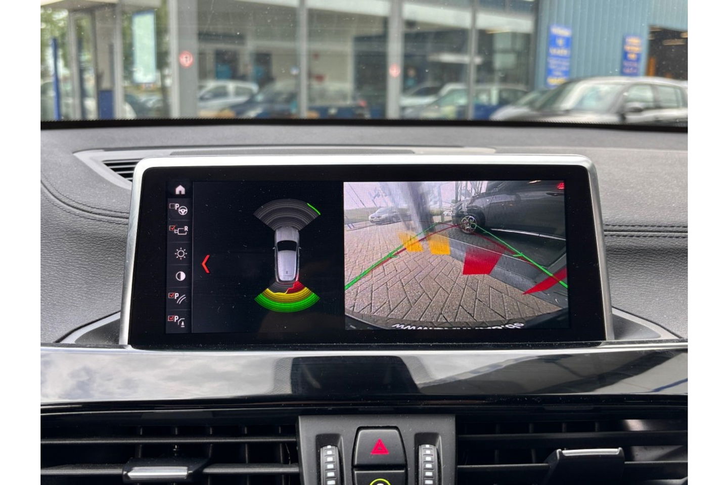 BMW X2 SDRIVE18I BNSED+ AUTOMAAT AIRCO LMV LED PDC-CAMERA
