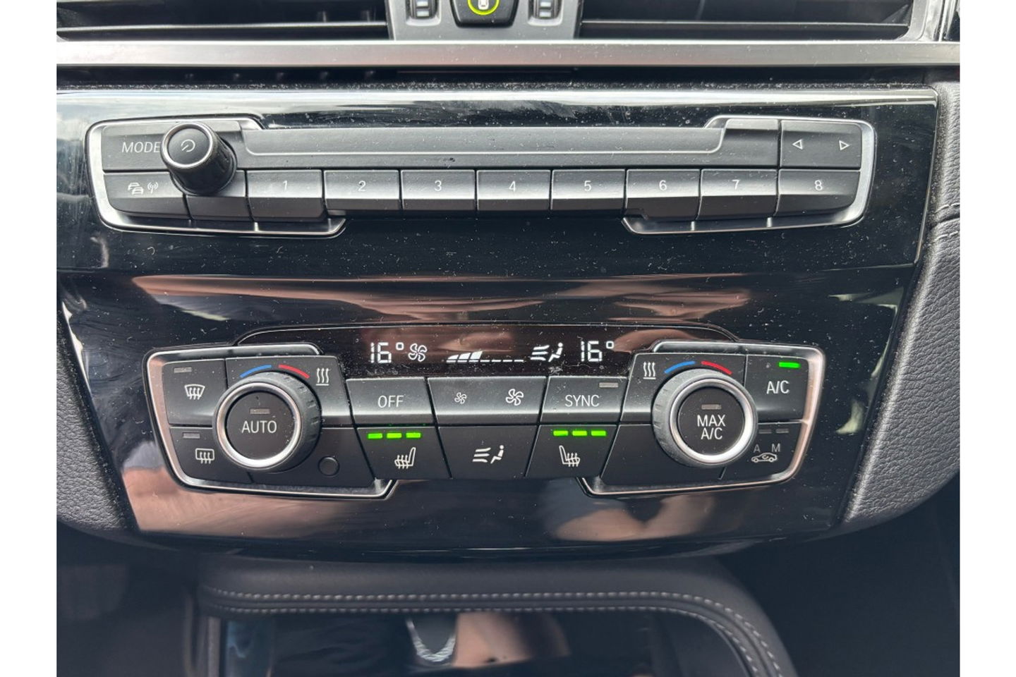 BMW X2 SDRIVE18I BNSED+ AUTOMAAT AIRCO LMV LED PDC-CAMERA