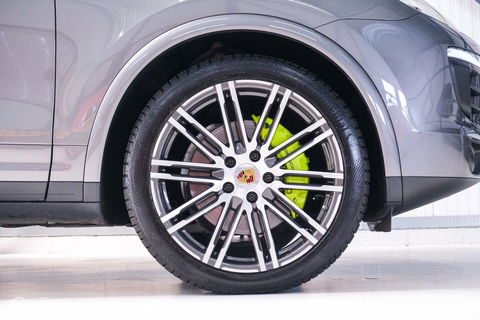 Porsche Cayenne 3.0 S E-Hybrid 416 pk | NL auto NAP | Rijklaarprijs | Bose | Panoramadak | 21 inch | Meteorgrey |