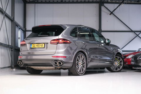 Porsche Cayenne 3.0 S E-Hybrid 416 pk | NL auto NAP | Rijklaarprijs | Bose | Panoramadak | 21 inch | Meteorgrey |