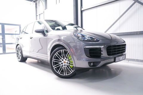 Porsche Cayenne 3.0 S E-Hybrid 416 pk | NL auto NAP | Rijklaarprijs | Bose | Panoramadak | 21 inch | Meteorgrey |