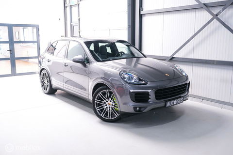 Porsche Cayenne 3.0 S E-Hybrid 416 pk | NL auto NAP | Rijklaarprijs | Bose | Panoramadak | 21 inch | Meteorgrey |