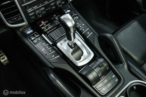 Porsche Cayenne 3.0 S E-Hybrid 416 pk | NL auto NAP | Rijklaarprijs | Bose | Panoramadak | 21 inch | Meteorgrey |
