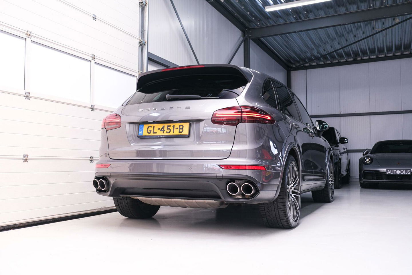 Porsche Cayenne 3.0 S E-Hybrid 416 pk | NL auto NAP | Rijklaarprijs | Bose | Panoramadak | 21 inch | Meteorgrey |