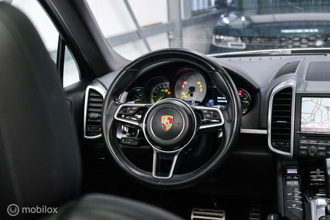 Porsche Cayenne 3.0 S E-Hybrid 416 pk | NL auto NAP | Rijklaarprijs | Bose | Panoramadak | 21 inch | Meteorgrey |