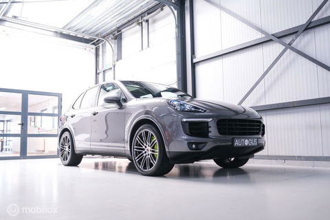 Porsche Cayenne 3.0 S E-Hybrid 416 pk | NL auto NAP | Rijklaarprijs | Bose | Panoramadak | 21 inch | Meteorgrey |