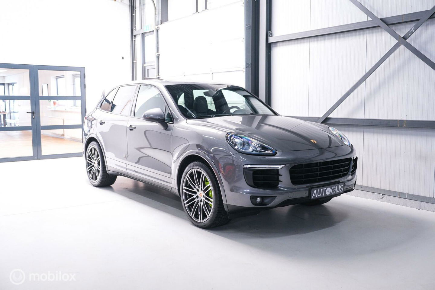 Porsche Cayenne 3.0 S E-Hybrid 416 pk | NL auto NAP | Rijklaarprijs | Bose | Panoramadak | 21 inch | Meteorgrey |