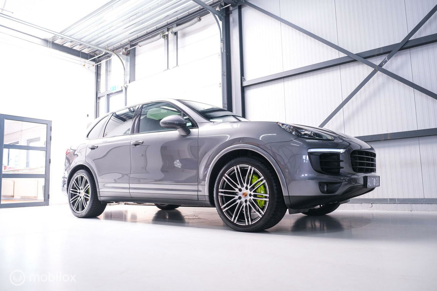 Porsche Cayenne 3.0 S E-Hybrid 416 pk | NL auto NAP | Rijklaarprijs | Bose | Panoramadak | 21 inch | Meteorgrey |