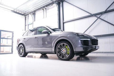 Porsche Cayenne 3.0 S E-Hybrid 416 pk | NL auto NAP | Rijklaarprijs | Bose | Panoramadak | 21 inch | Meteorgrey |