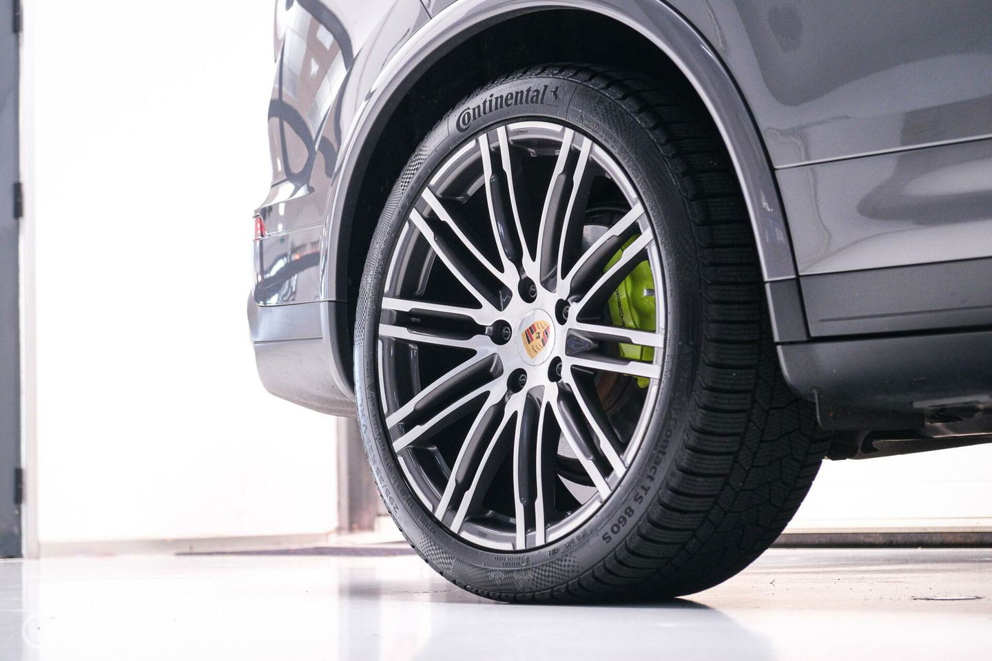 Porsche Cayenne 3.0 S E-Hybrid 416 pk | NL auto NAP | Rijklaarprijs | Bose | Panoramadak | 21 inch | Meteorgrey |