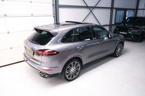 Porsche Cayenne 3.0 S E-Hybrid 416 pk | NL auto NAP | Rijklaarprijs | Bose | Panoramadak | 21 inch | Meteorgrey |