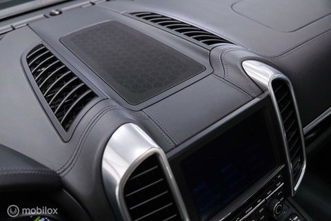 Porsche Cayenne 3.0 S E-Hybrid 416 pk | NL auto NAP | Rijklaarprijs | Bose | Panoramadak | 21 inch | Meteorgrey |