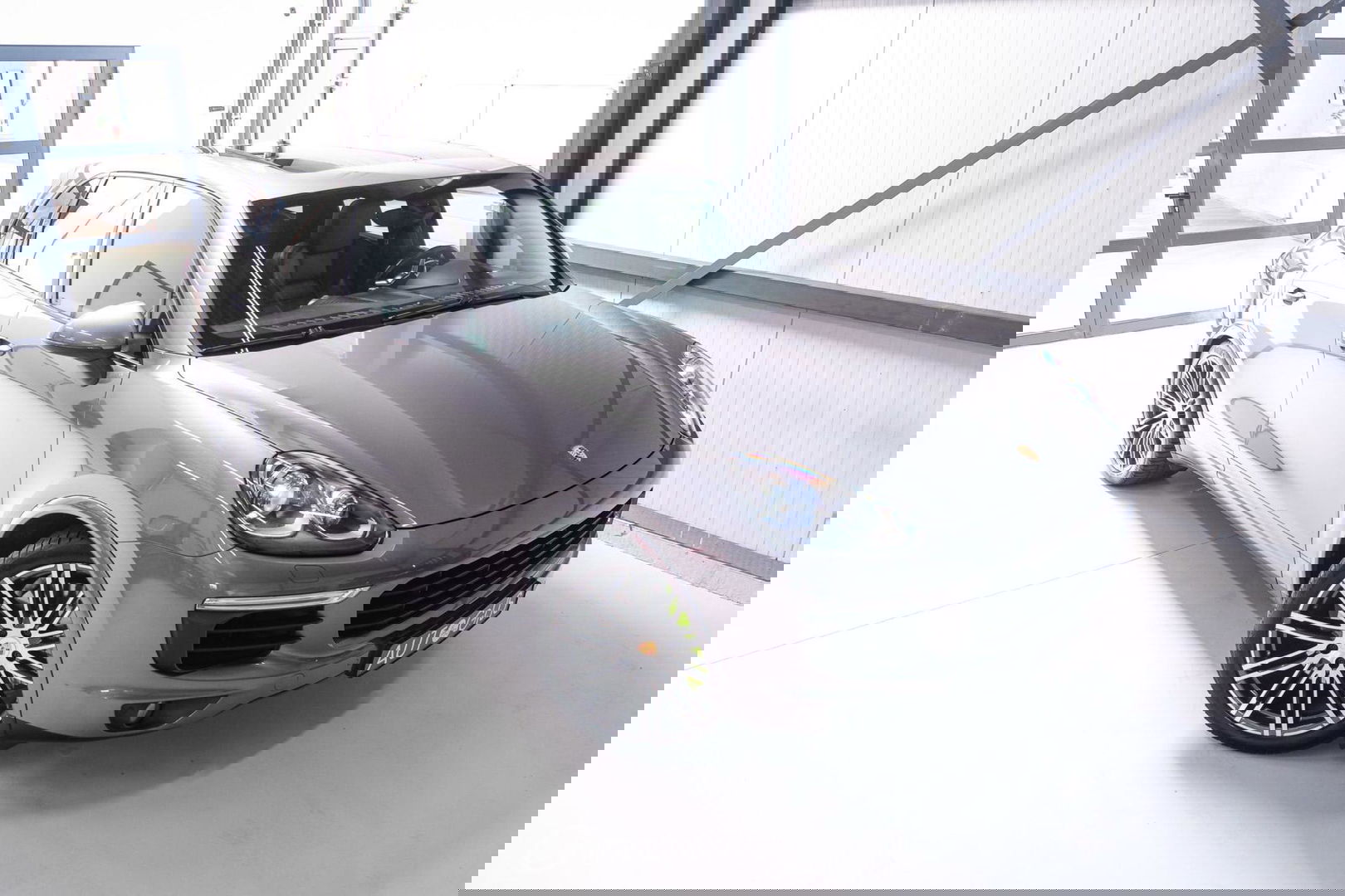 Porsche Cayenne 3.0 S E-Hybrid 416 pk | NL auto NAP | Rijklaarprijs | Bose | Panoramadak | 21 inch | Meteorgrey |