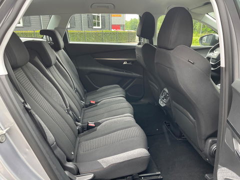 Peugeot 5008 1.2 PureTech BLEU LEASE EXCUTIVE 7-PERSOONS