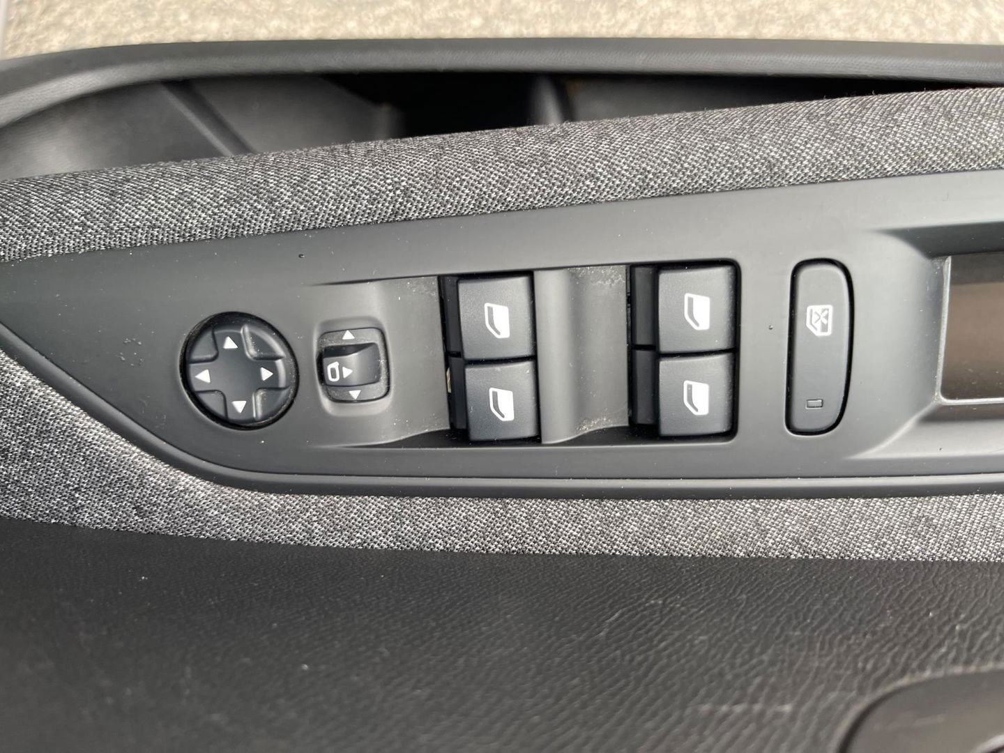 Peugeot 5008 1.2 PureTech BLEU LEASE EXCUTIVE 7-PERSOONS