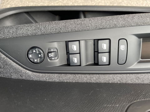 Peugeot 5008 1.2 PureTech BLEU LEASE EXCUTIVE 7-PERSOONS