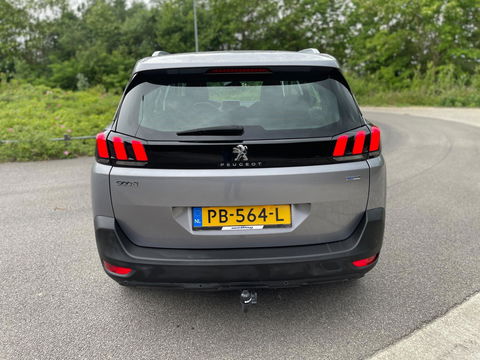 Peugeot 5008 1.2 PureTech BLEU LEASE EXCUTIVE 7-PERSOONS