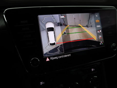 Škoda Superb 1.4 TSI iV Sportline | Leder/Alcantara | Stoel & stuurverwarming | Adaptive cruise | Matrix LED | Camera | Navigatie | Keyless | Carplay | Navigatie | Memory | Virtual Cockpit | PHEV