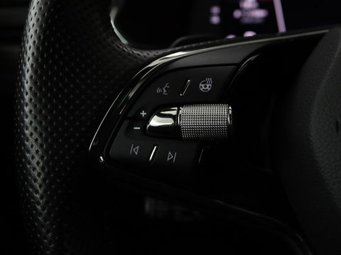 Škoda Superb 1.4 TSI iV Sportline | Leder/Alcantara | Stoel & stuurverwarming | Adaptive cruise | Matrix LED | Camera | Navigatie | Keyless | Carplay | Navigatie | Memory | Virtual Cockpit | PHEV