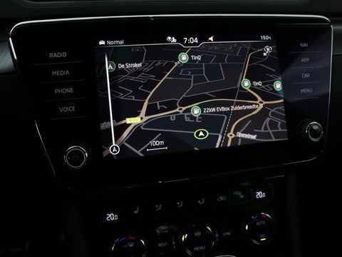Škoda Superb 1.4 TSI iV Sportline | Leder/Alcantara | Stoel & stuurverwarming | Adaptive cruise | Matrix LED | Camera | Navigatie | Keyless | Carplay | Navigatie | Memory | Virtual Cockpit | PHEV