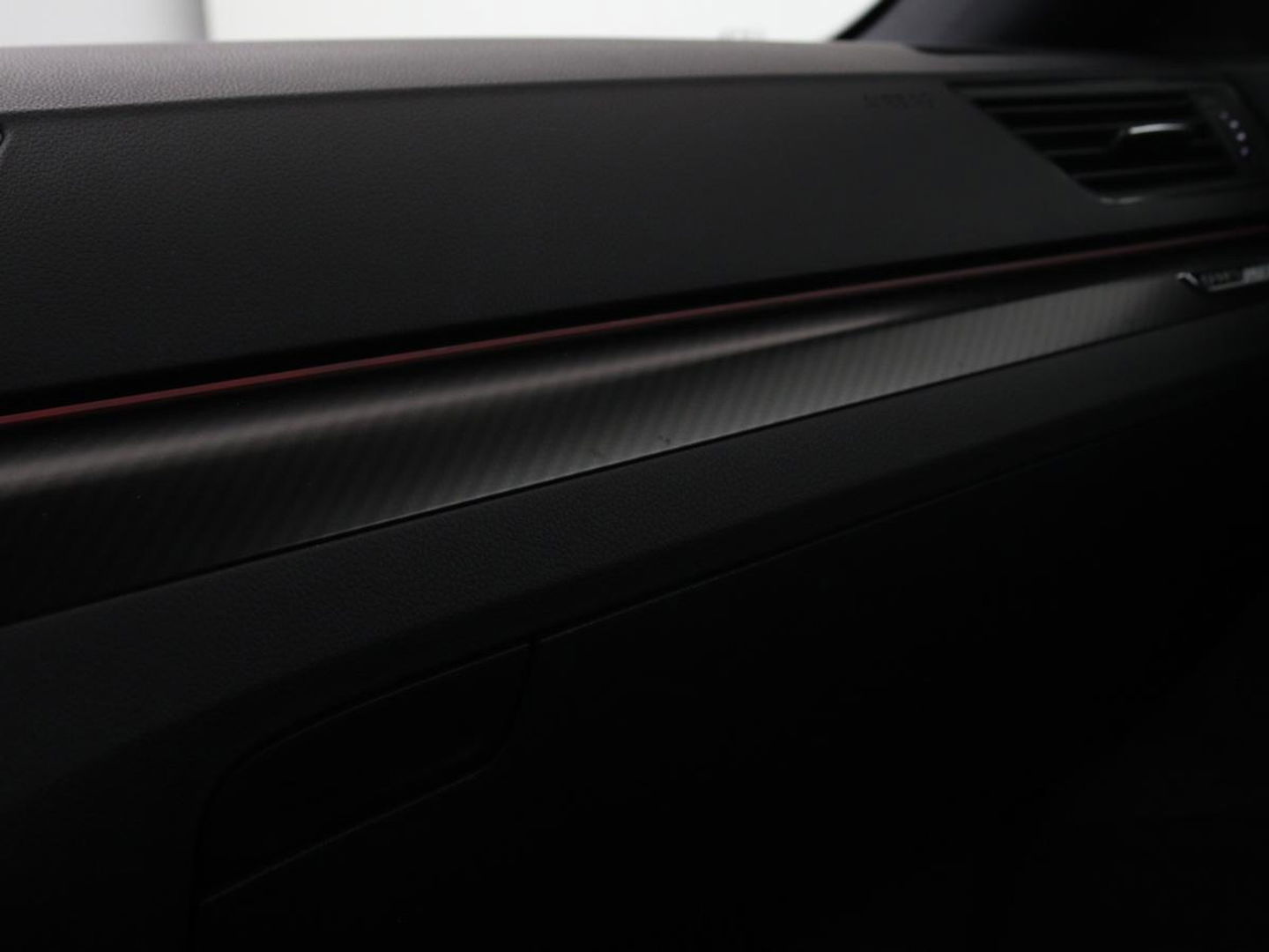 Škoda Superb 1.4 TSI iV Sportline | Leder/Alcantara | Stoel & stuurverwarming | Adaptive cruise | Matrix LED | Camera | Navigatie | Keyless | Carplay | Navigatie | Memory | Virtual Cockpit | PHEV
