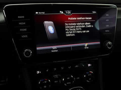 Škoda Superb 1.4 TSI iV Sportline | Leder/Alcantara | Stoel & stuurverwarming | Adaptive cruise | Matrix LED | Camera | Navigatie | Keyless | Carplay | Navigatie | Memory | Virtual Cockpit | PHEV
