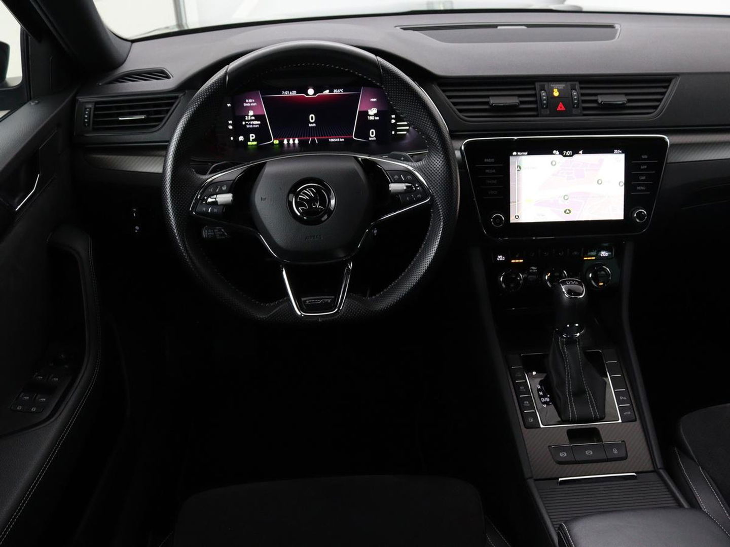 Škoda Superb 1.4 TSI iV Sportline | Leder/Alcantara | Stoel & stuurverwarming | Adaptive cruise | Matrix LED | Camera | Navigatie | Keyless | Carplay | Navigatie | Memory | Virtual Cockpit | PHEV