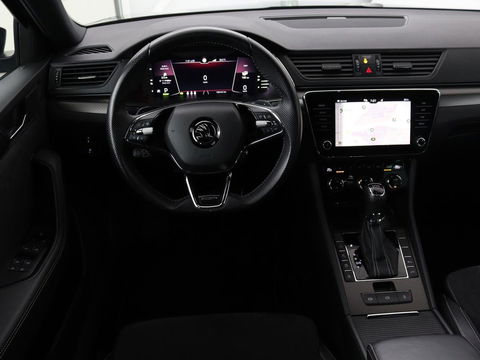 Škoda Superb 1.4 TSI iV Sportline | Leder/Alcantara | Stoel & stuurverwarming | Adaptive cruise | Matrix LED | Camera | Navigatie | Keyless | Carplay | Navigatie | Memory | Virtual Cockpit | PHEV