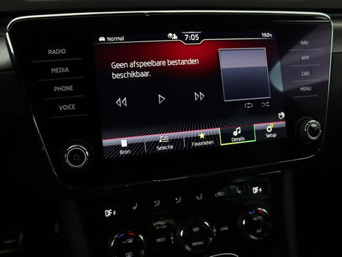 Škoda Superb 1.4 TSI iV Sportline | Leder/Alcantara | Stoel & stuurverwarming | Adaptive cruise | Matrix LED | Camera | Navigatie | Keyless | Carplay | Navigatie | Memory | Virtual Cockpit | PHEV