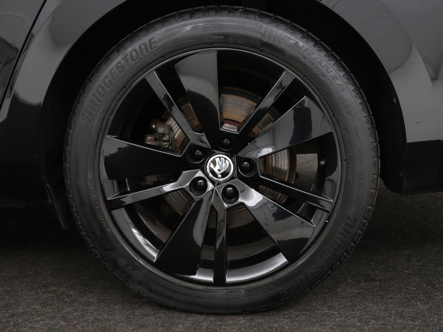Škoda Superb 1.4 TSI iV Sportline | Leder/Alcantara | Stoel & stuurverwarming | Adaptive cruise | Matrix LED | Camera | Navigatie | Keyless | Carplay | Navigatie | Memory | Virtual Cockpit | PHEV