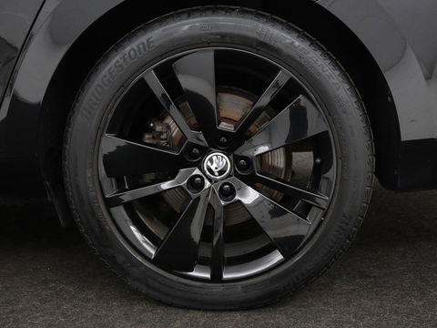 Škoda Superb 1.4 TSI iV Sportline | Leder/Alcantara | Stoel & stuurverwarming | Adaptive cruise | Matrix LED | Camera | Navigatie | Keyless | Carplay | Navigatie | Memory | Virtual Cockpit | PHEV