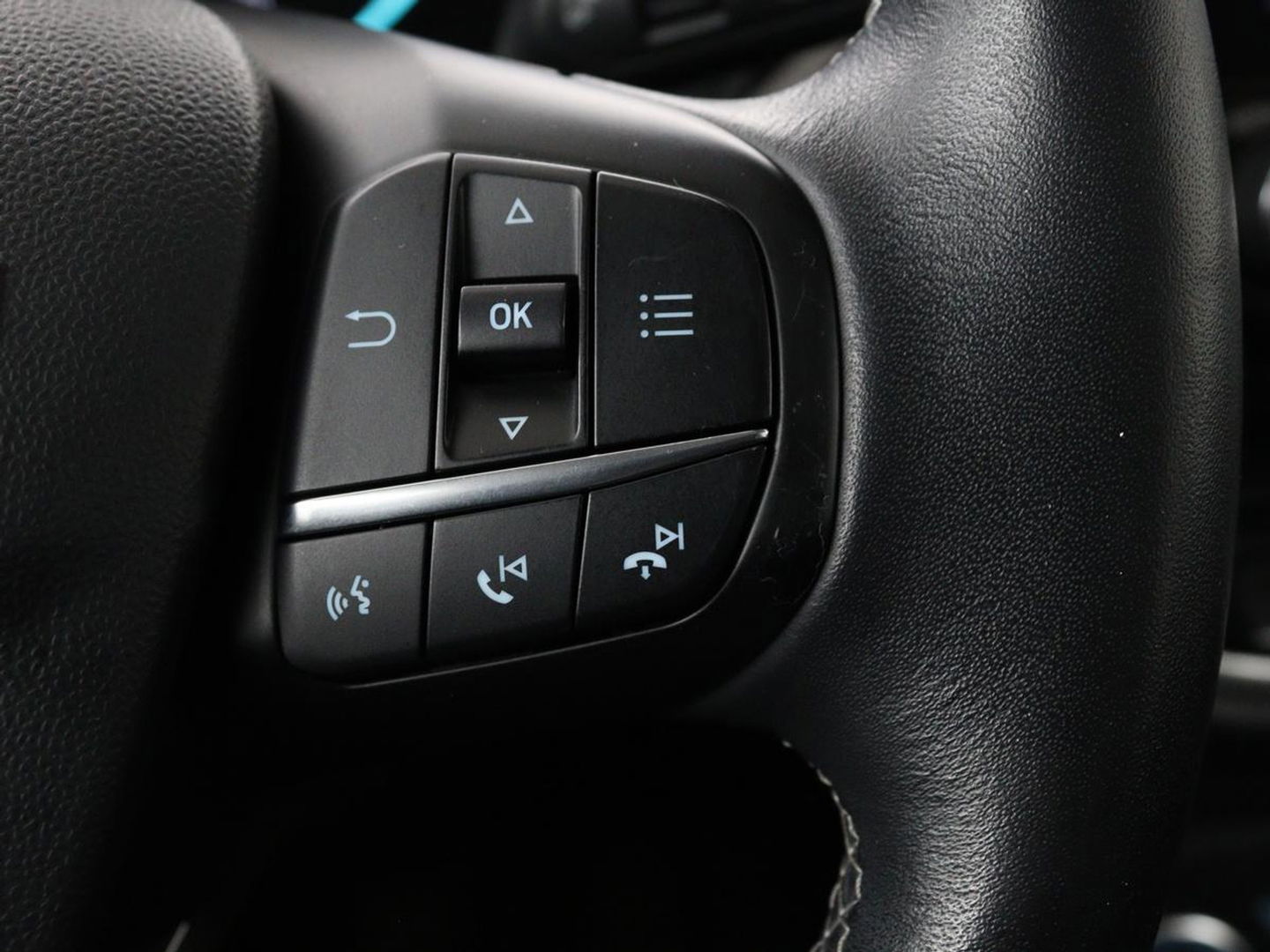 Ford Fiesta 1.0 EcoBoost Titanium | Stoel & stuurverwarming | B&O Sound | Adaptive cruise | Camera | Carplay | Park Assist | Navigatie | Climate control