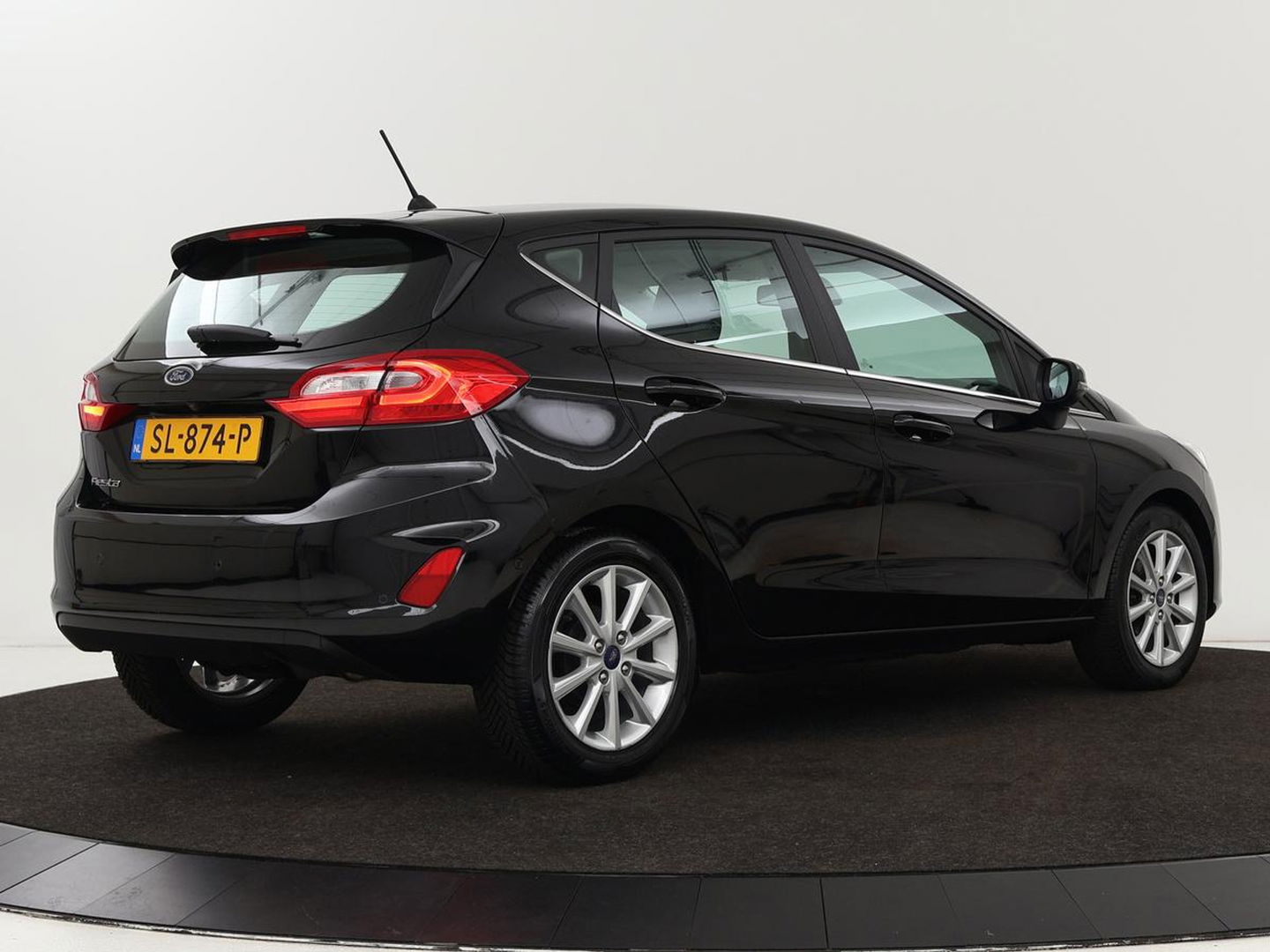 Ford Fiesta 1.0 EcoBoost Titanium | Stoel & stuurverwarming | B&O Sound | Adaptive cruise | Camera | Carplay | Park Assist | Navigatie | Climate control