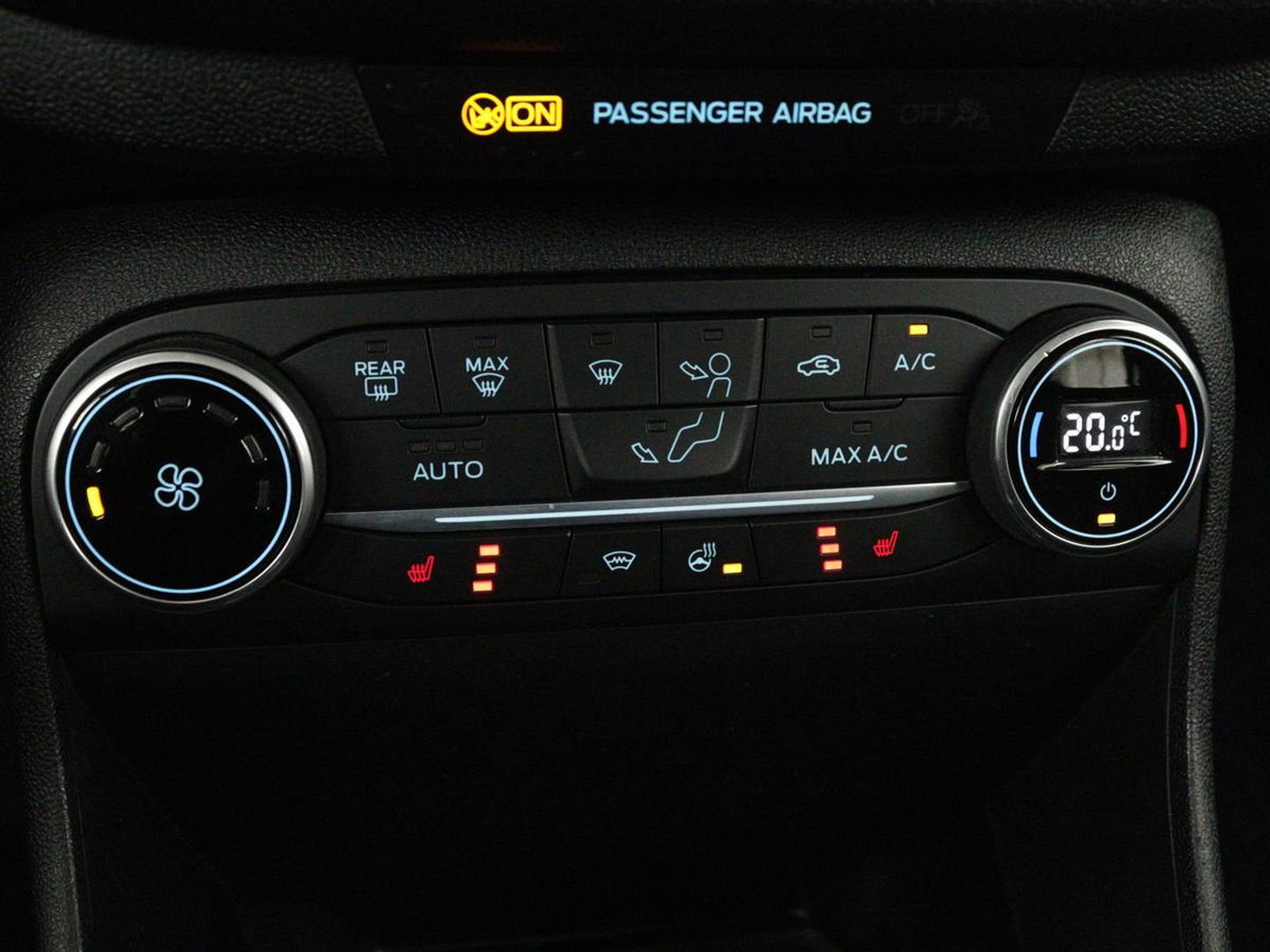 Ford Fiesta 1.0 EcoBoost Titanium | Stoel & stuurverwarming | B&O Sound | Adaptive cruise | Camera | Carplay | Park Assist | Navigatie | Climate control