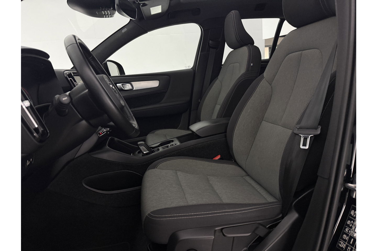 Volvo XC40 1.5 T5 Recharge Inscription Hybride 262PK Camera LED Carplay Trekhaak Pano 19"LMV Navi Virtual Clima PDC Stoel/Stuurverwarming