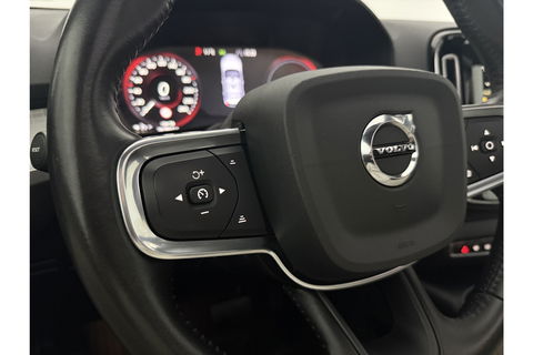 Volvo XC40 1.5 T5 Recharge Inscription Hybride 262PK Camera LED Carplay Trekhaak Pano 19"LMV Navi Virtual Clima PDC Stoel/Stuurverwarming